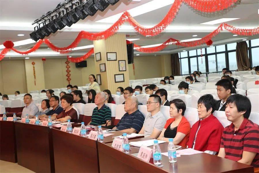 上海电气(02727)：集优铭宇拟为内德控股向金融机构的借款提供担保